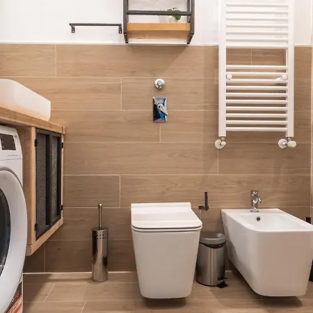 The Rent - Beautiful Two-bedroom Close To Cinque Giornate Square דירה מילאנו