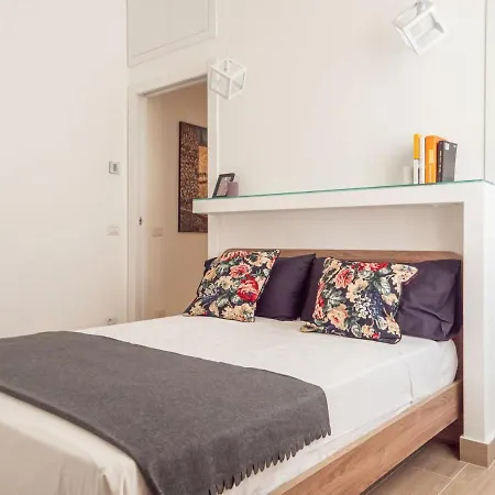 The Rent - Beautiful Two-bedroom Close To Cinque Giornate Square מילאנו
