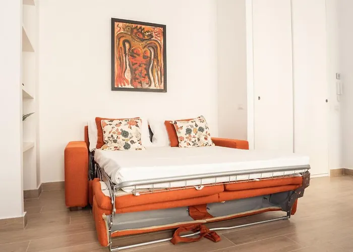 Daire The Rent - Beautiful Two-bedroom Close To Cinque Giornate Square *