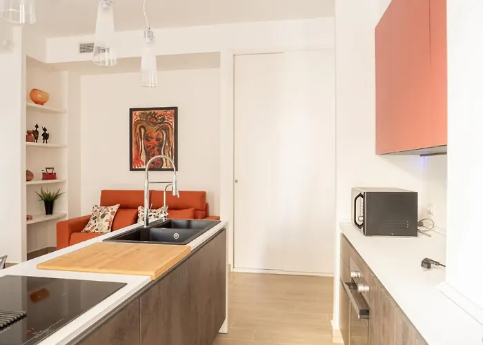 The Rent - Beautiful Two-bedroom Close To Cinque Giornate Square Daire *