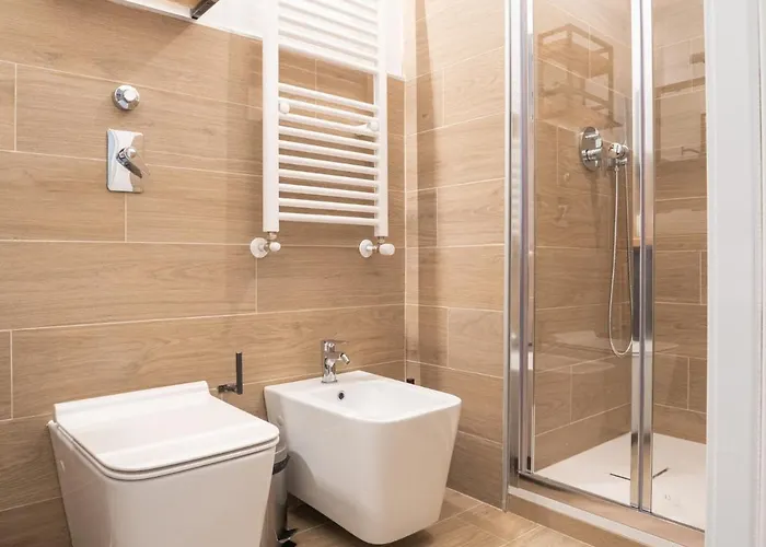 The Rent - Beautiful Two-bedroom Close To Cinque Giornate Square Daire *