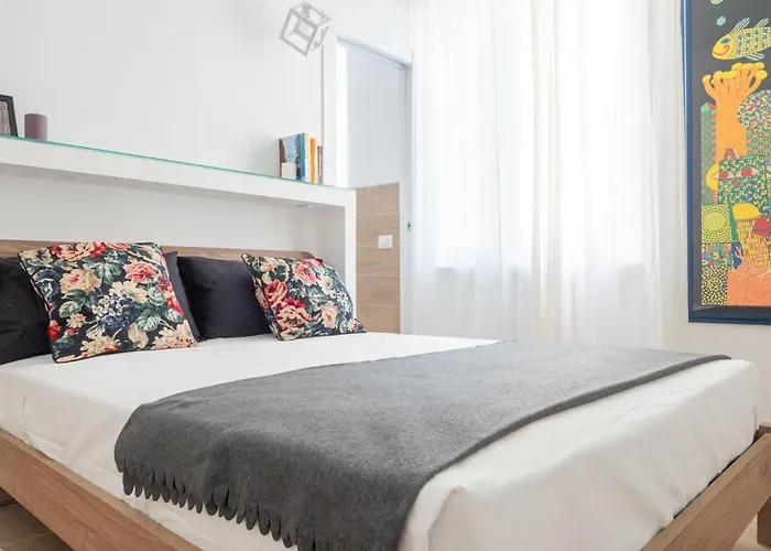 The Rent - Beautiful Two-bedroom Close To Cinque Giornate Square Daire Milano