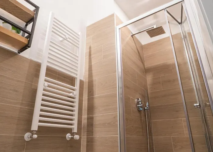 The Rent - Beautiful Two-bedroom Close To Cinque Giornate Square * Milano